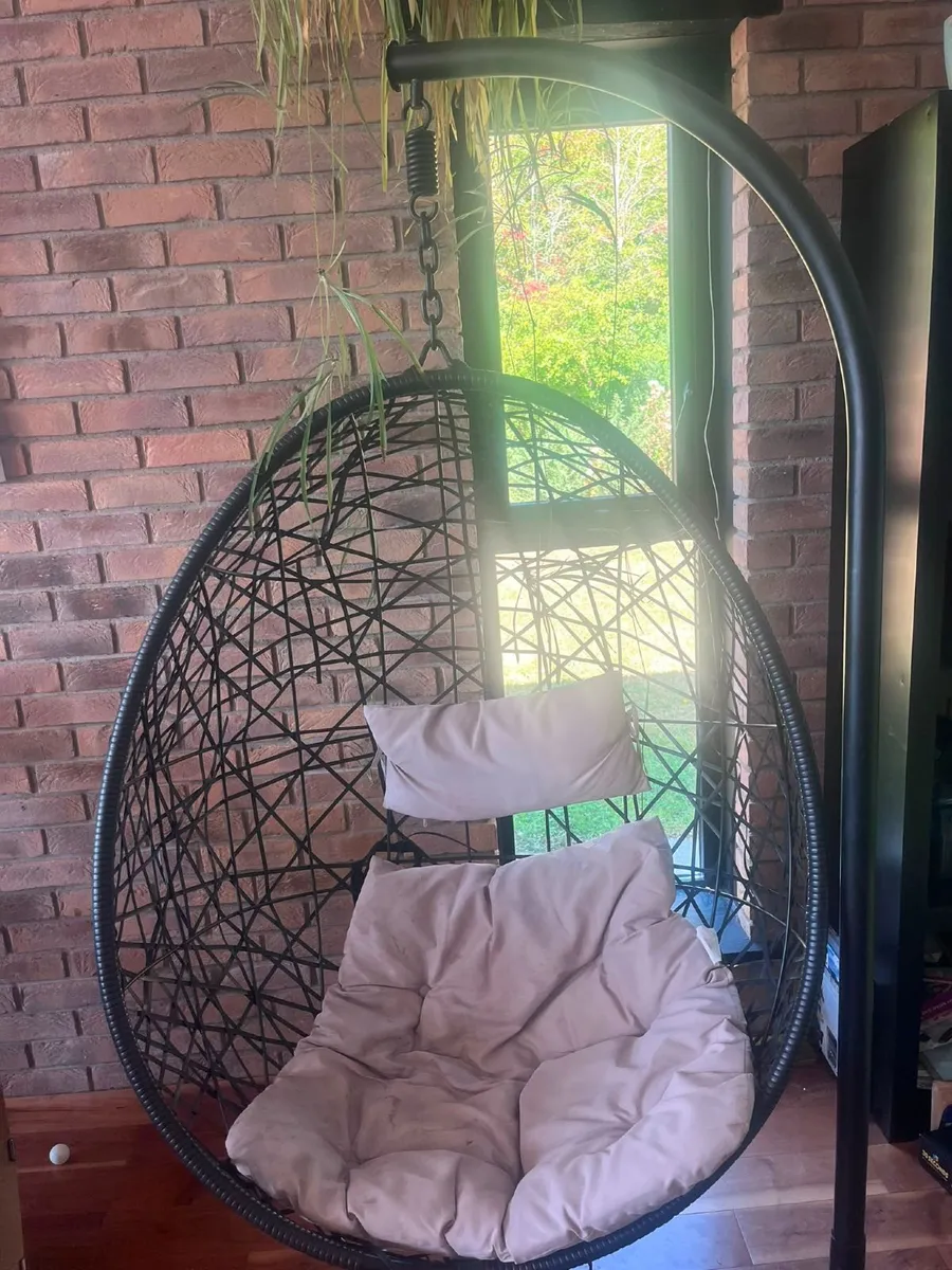 Swinging Egg Chair - Image 2