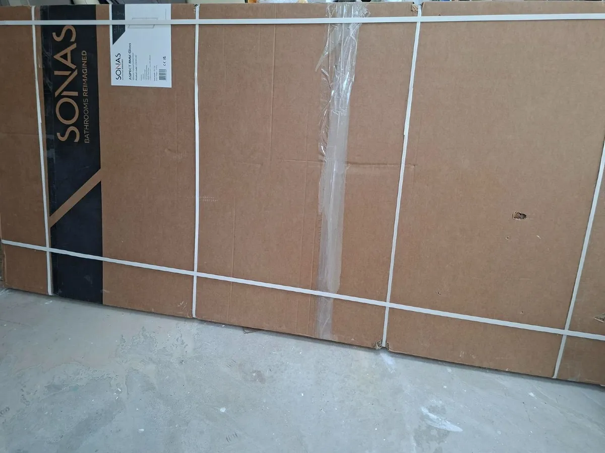 Sonas Aspect Infold Shower Door - Image 3