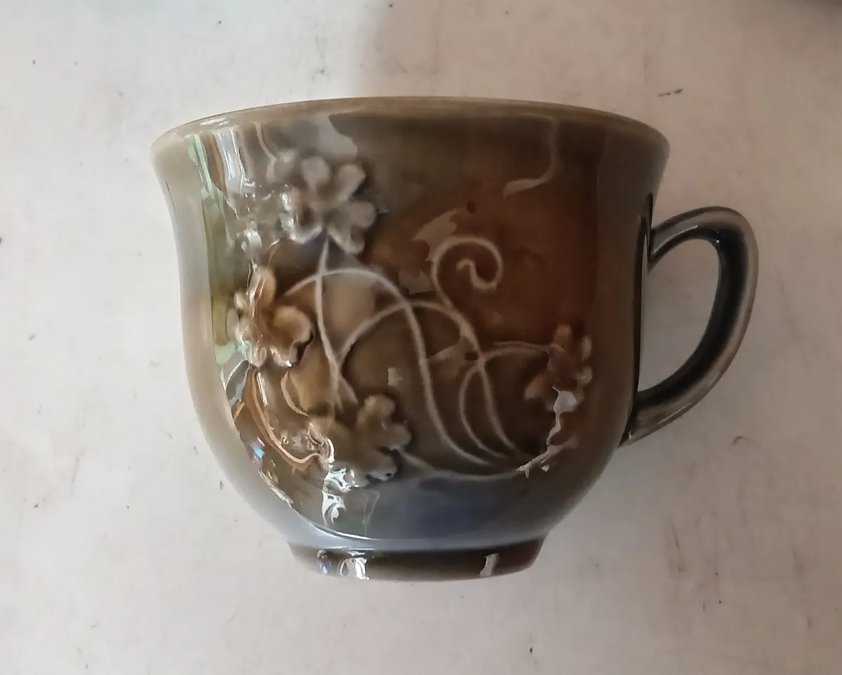 Six Wade Irish Porcelain Cups and Saucers - Image 2