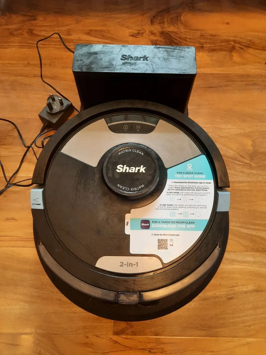 SHARK AI Ultra Robot Vacuum and Mop - Image 1