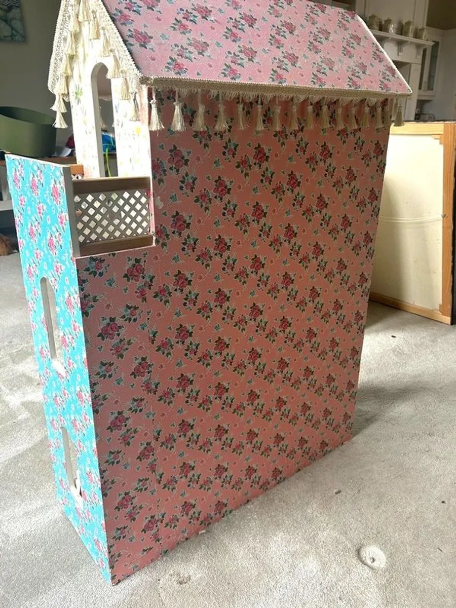 Giant Luxury Wooden Doll's House - Image 2