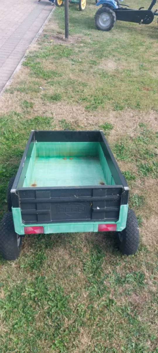 Berg Trailer - Image 1