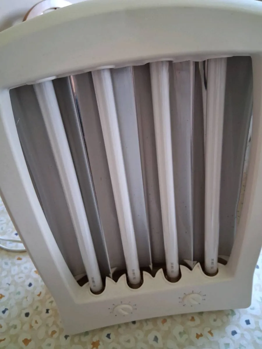 Face tanning machine - Image 1