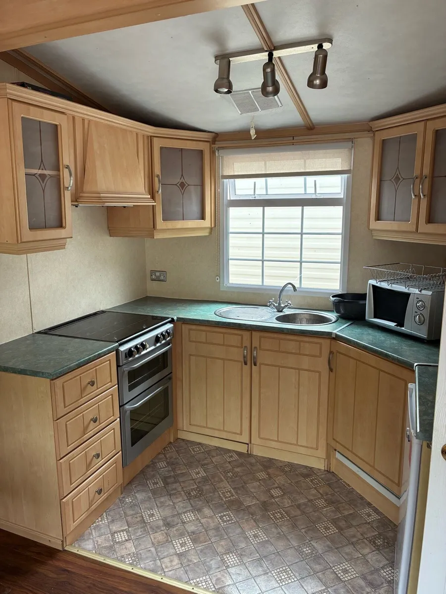 Mobile Home - Image 3