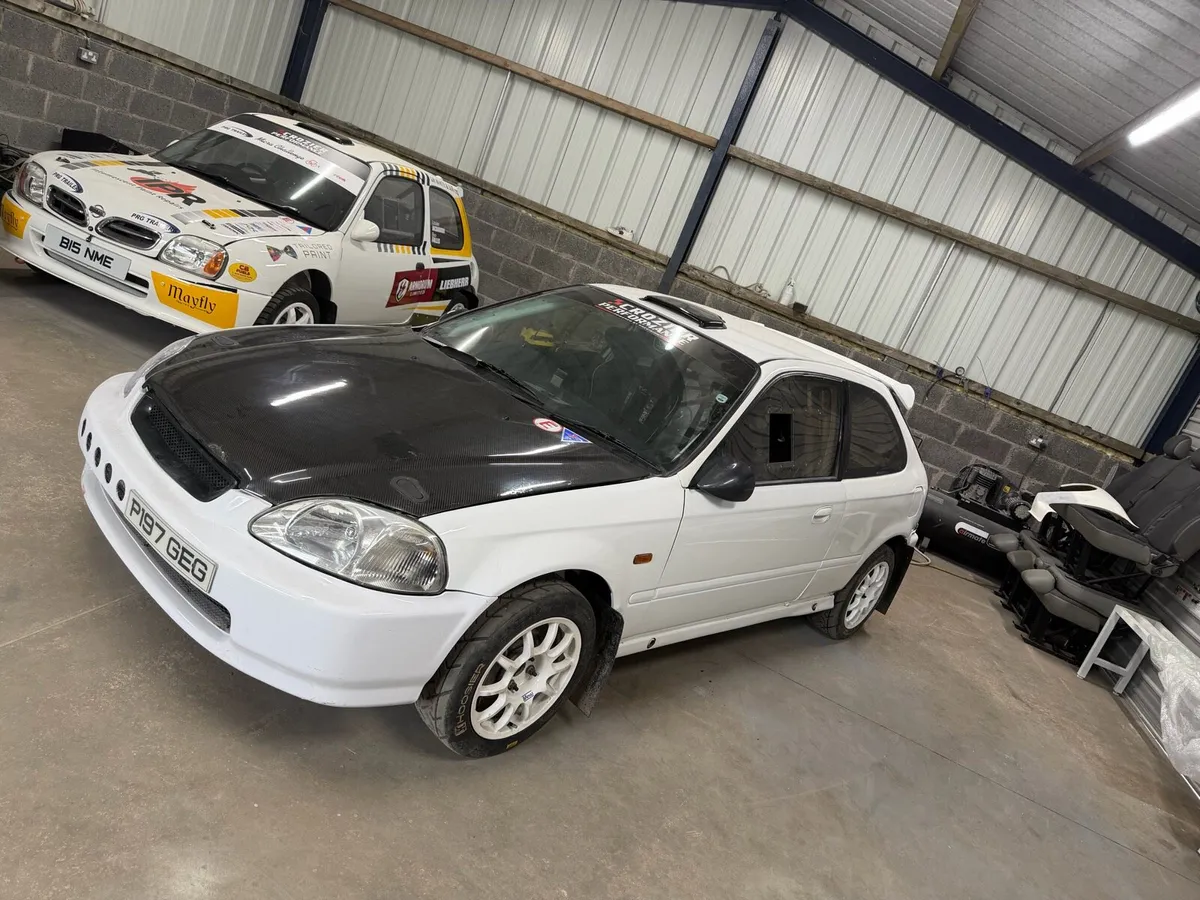 11F Honda civic - Image 2