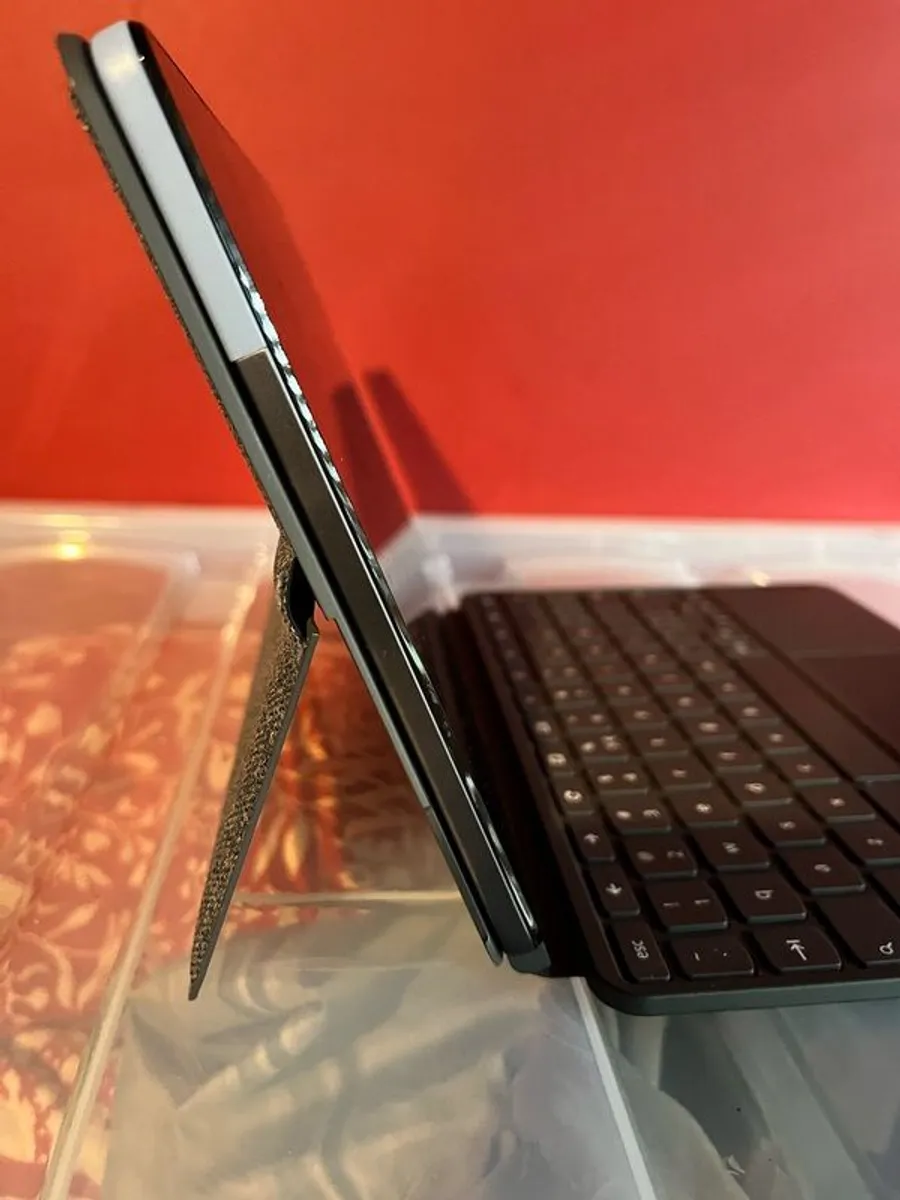 Lenovo Chromebook - Image 2