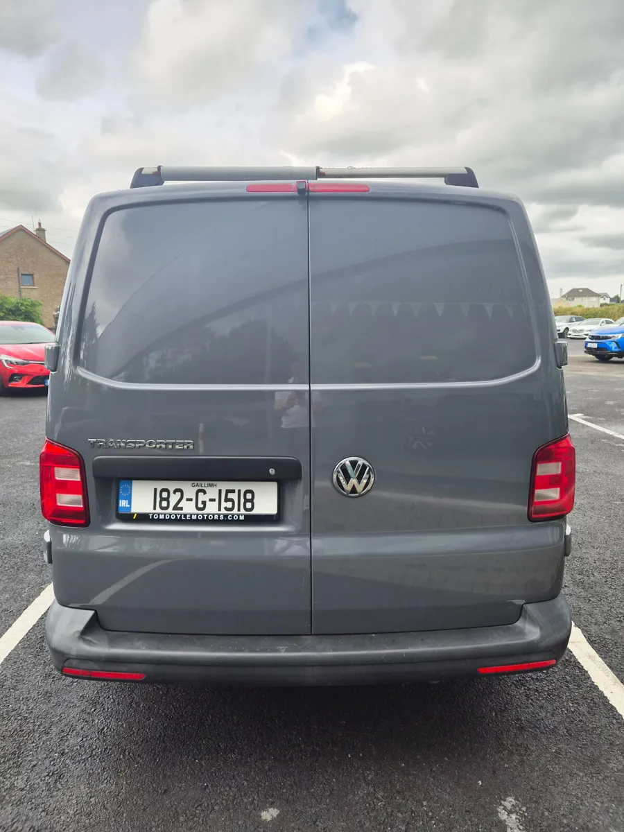 Volkswagen Transporter 2018 2.0L Diesel Manual - Image 4