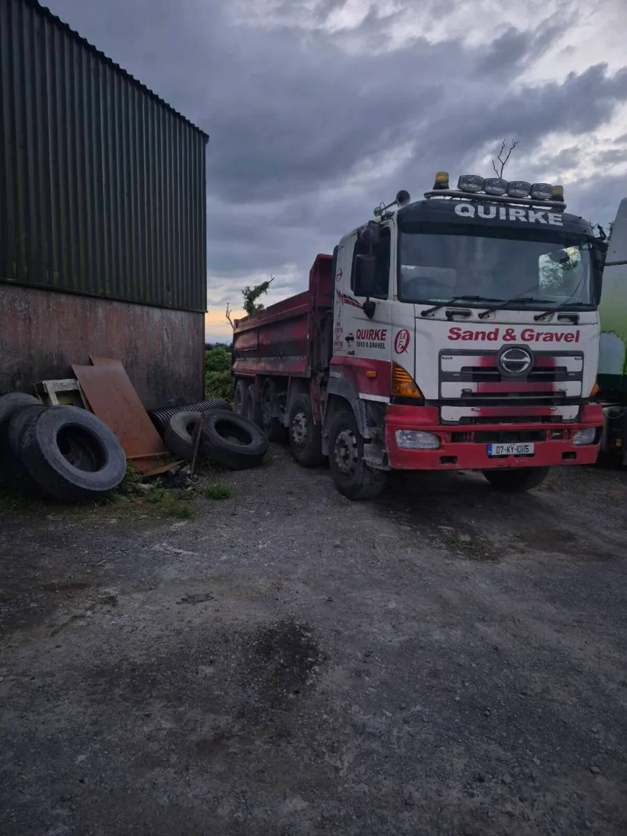 Hino tipper - Image 1