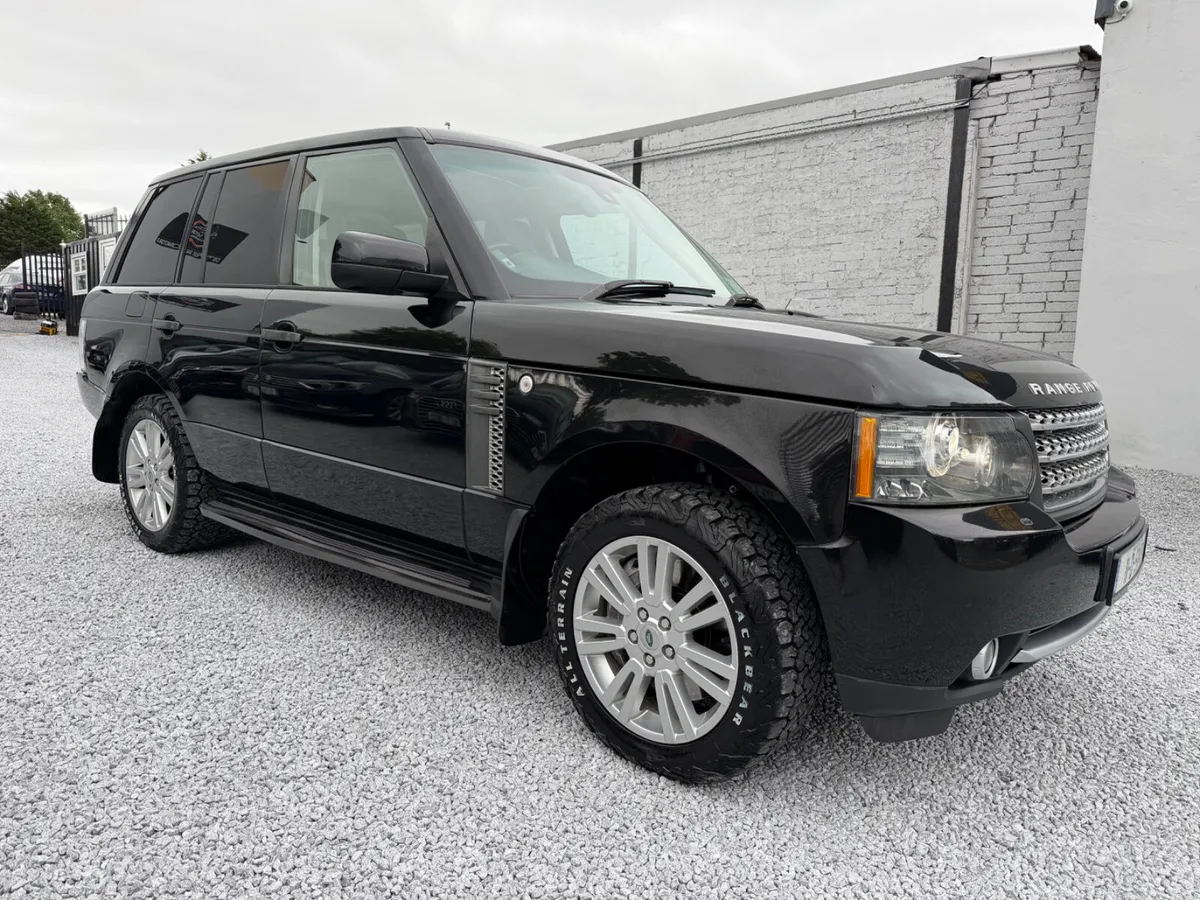 CREWCAB* 2011 Range Rover Vogue 4.4 TDV8 SE - Image 1