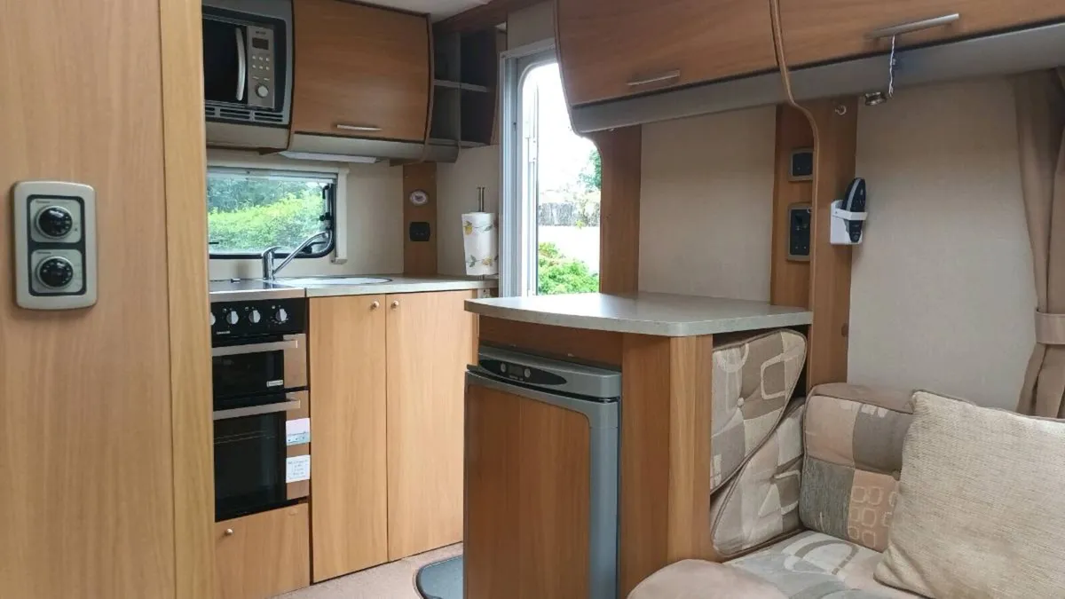 Caravan - Image 4