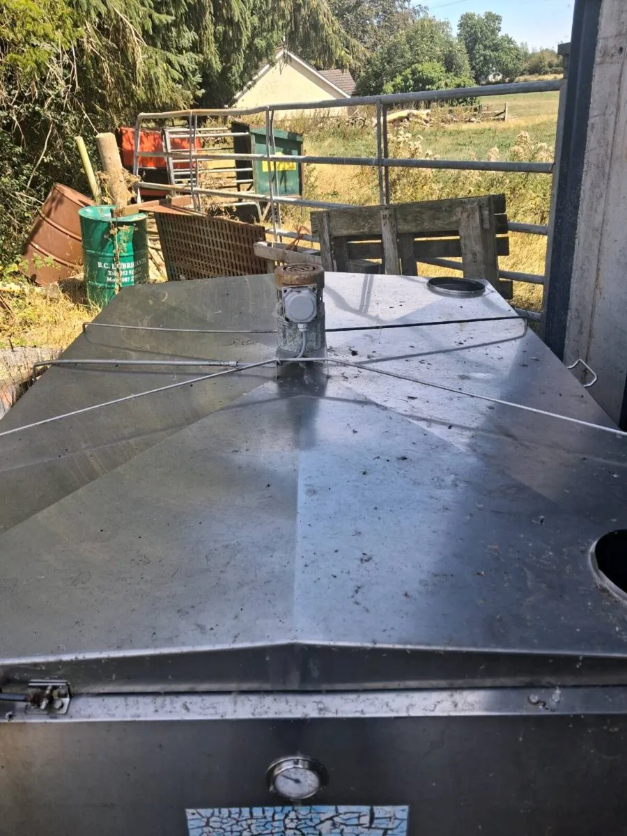Stainless steel milk tank - Image 1