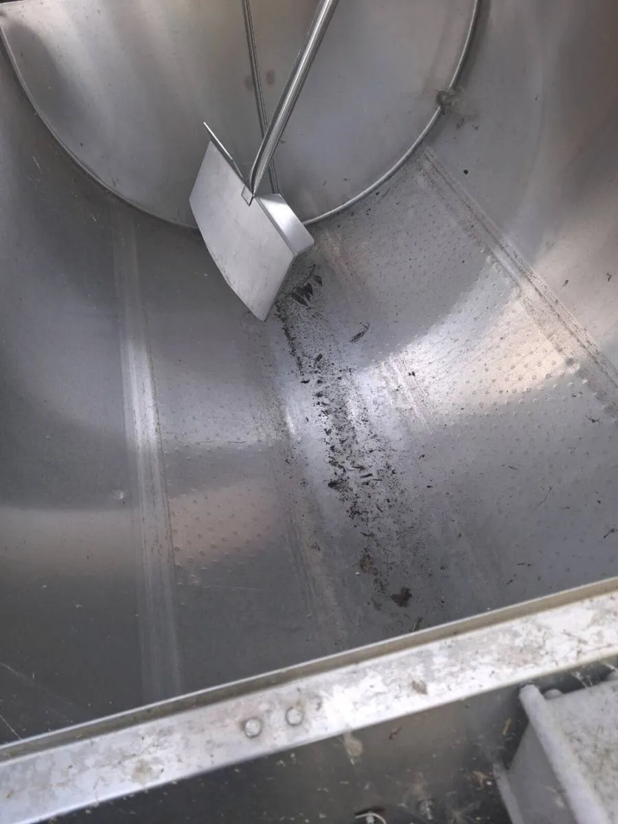 Stainless steel milk tank - Image 2