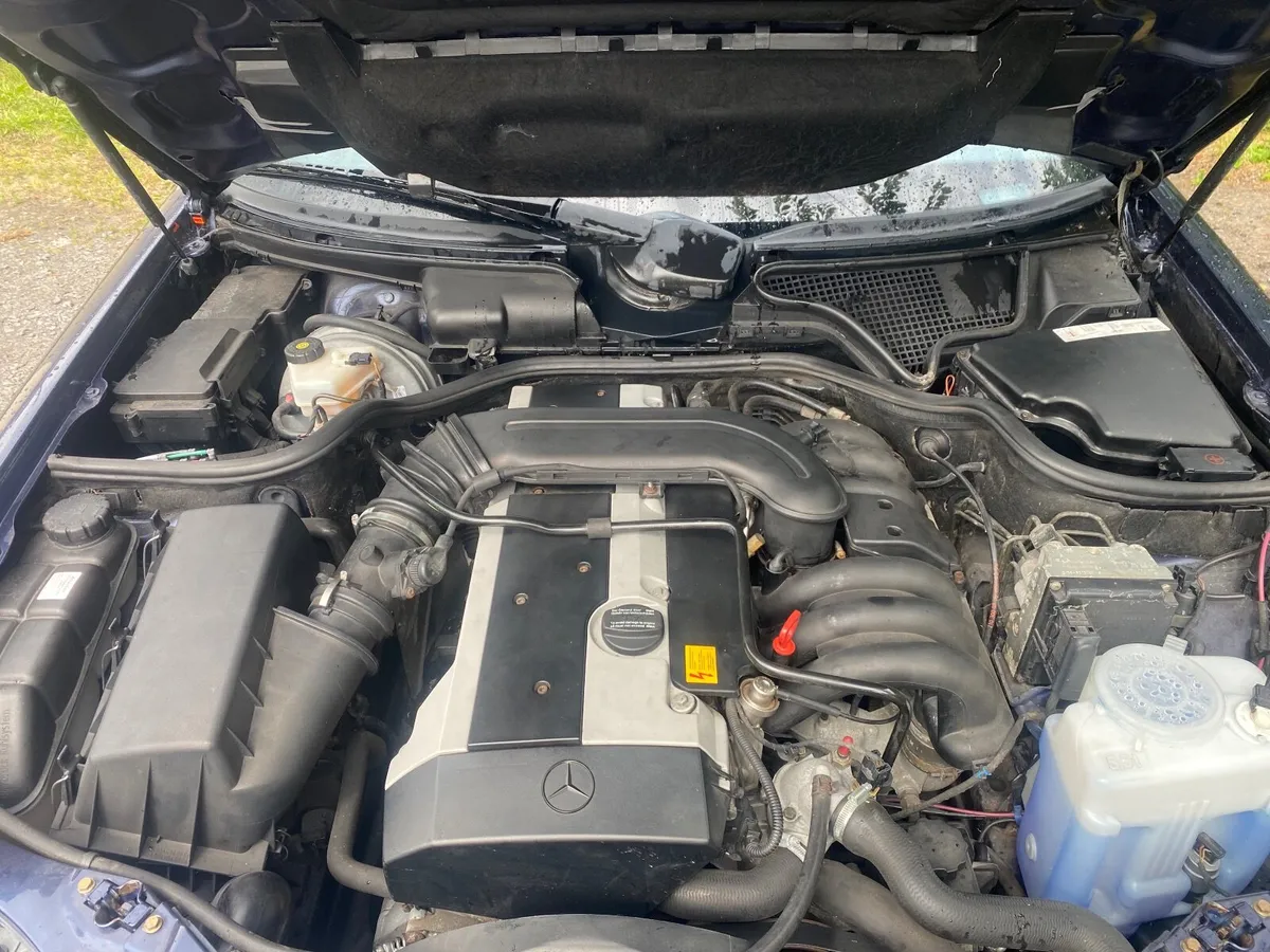 Mercedes E280 Avantgarde - Image 3