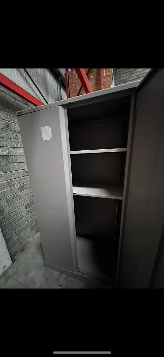 Metal Cabinet - Image 1