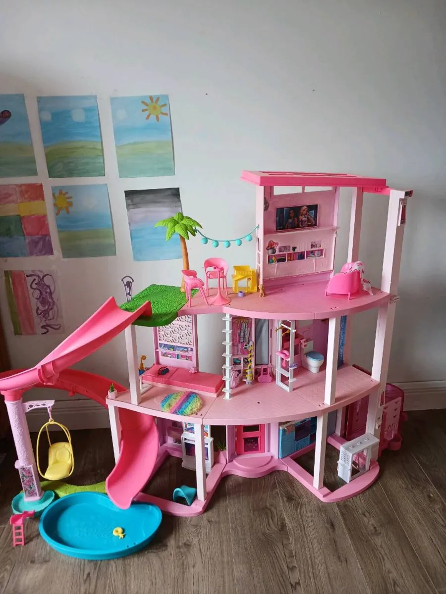 Barbie dreamhouse - Image 1