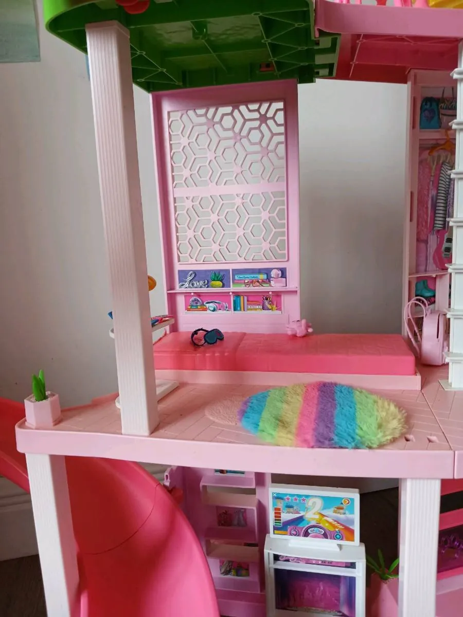 Barbie dreamhouse - Image 3