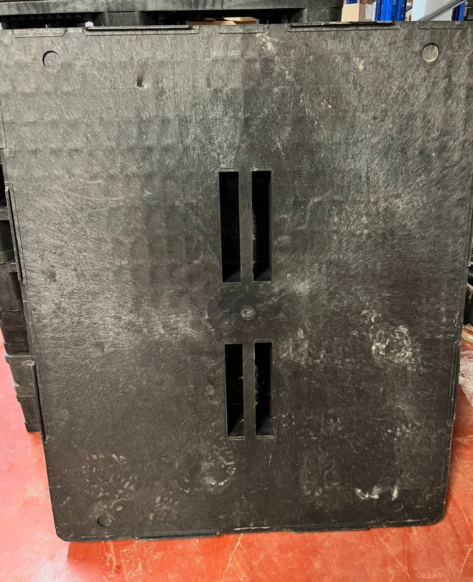 Standard plastic pallets for sale (1200 by 1000) - Image 2