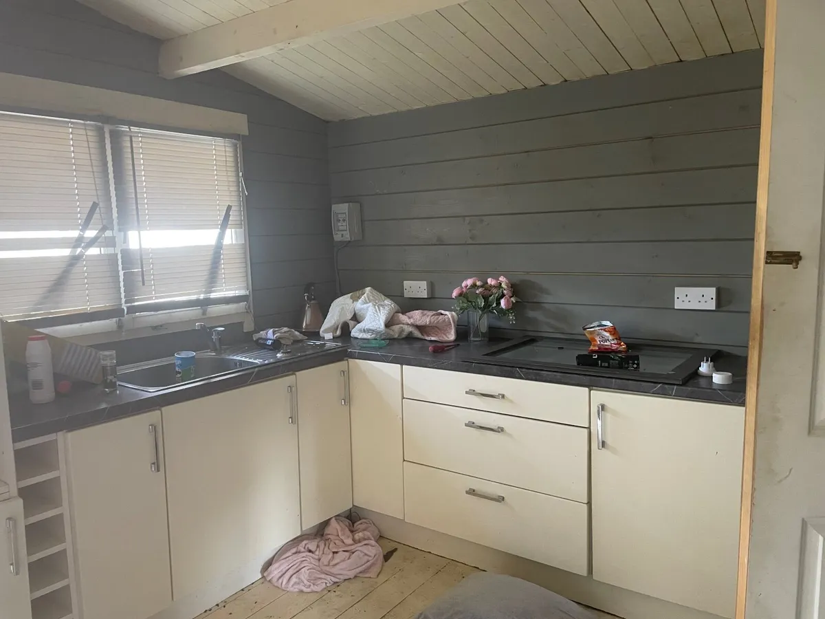 Log cabin - Image 2