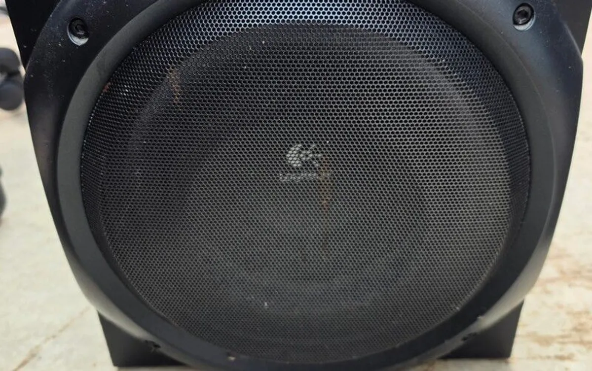 Logitech 5.1 - Image 3