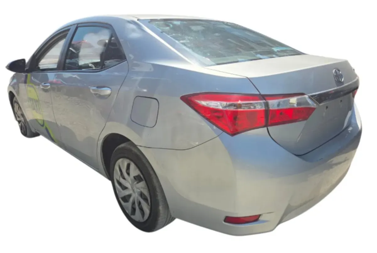 2012-2018 MK11 Toyota Corolla For Breaking - Image 4