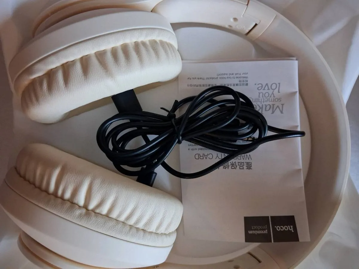 Wireless headphones - Image 4