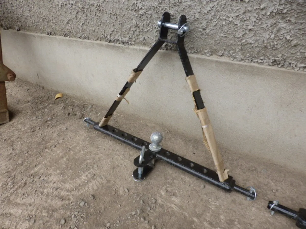 Linkage Drawbar with Ball Hitch 3 Sizes Available - Image 1