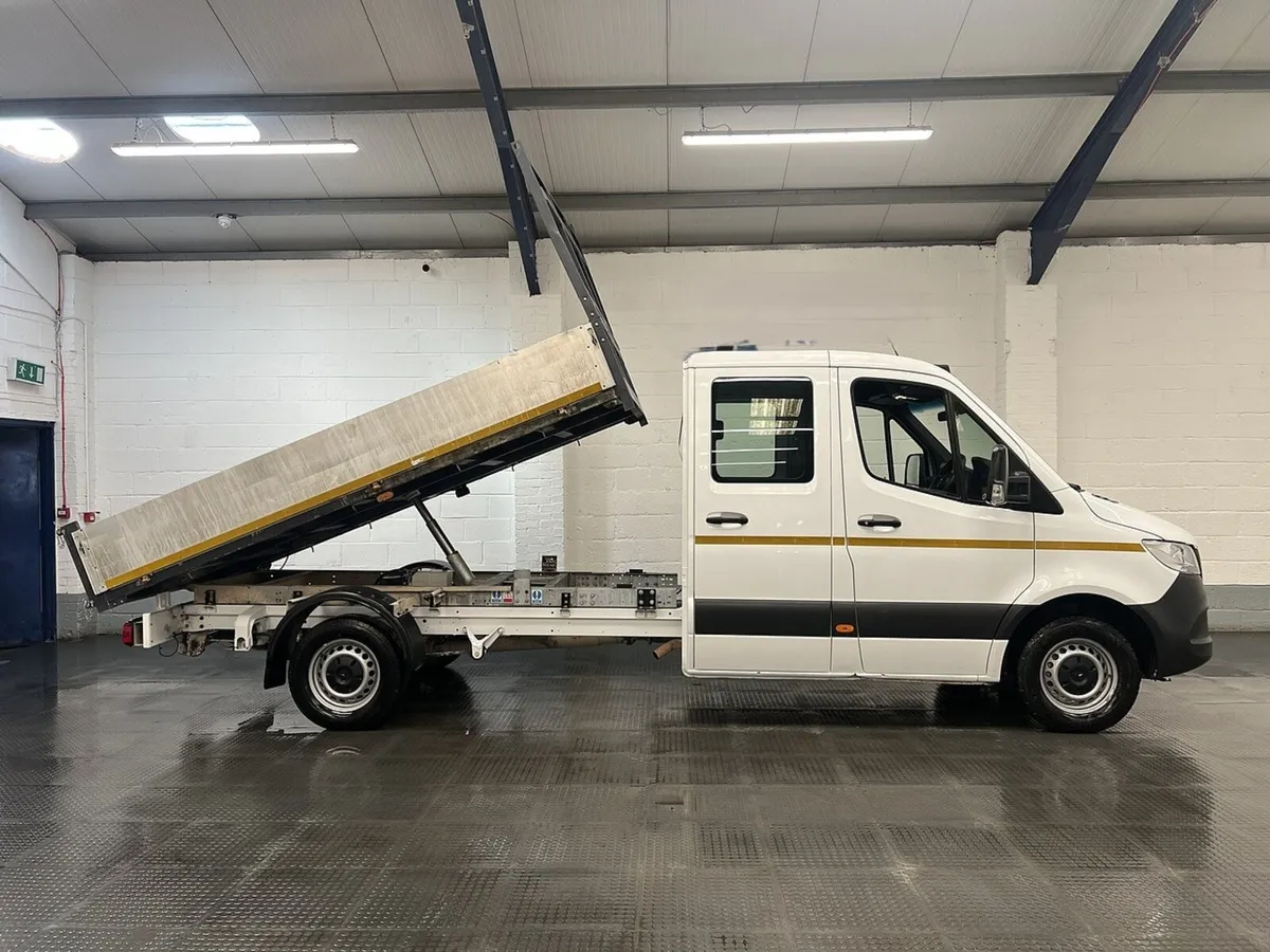 2023 Mercedes-Benz Sprinter Tipper Van - Image 1