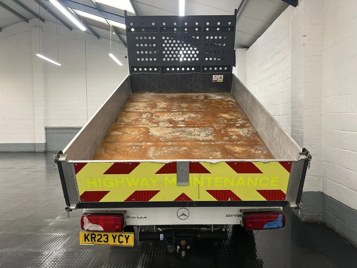 2023 Mercedes-Benz Sprinter Tipper Van - Image 3