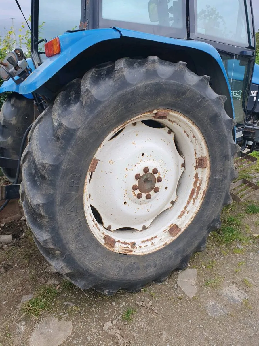Looking for 34 rims new holland fiat /Tyres - Image 1