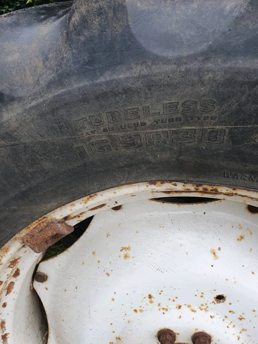 Looking for 34 rims new holland fiat /Tyres - Image 3