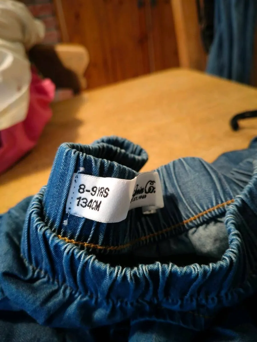 3 girls Denim Skirts
1 next 8 years
1 Denim & co 8 - Image 3