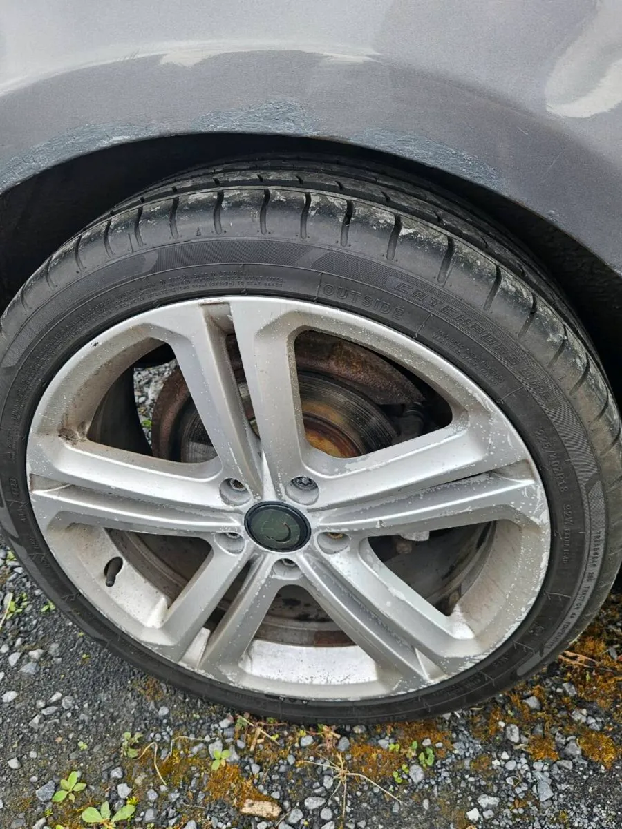 VG golf tsi r line 1.2l for sale (parts) - Image 3