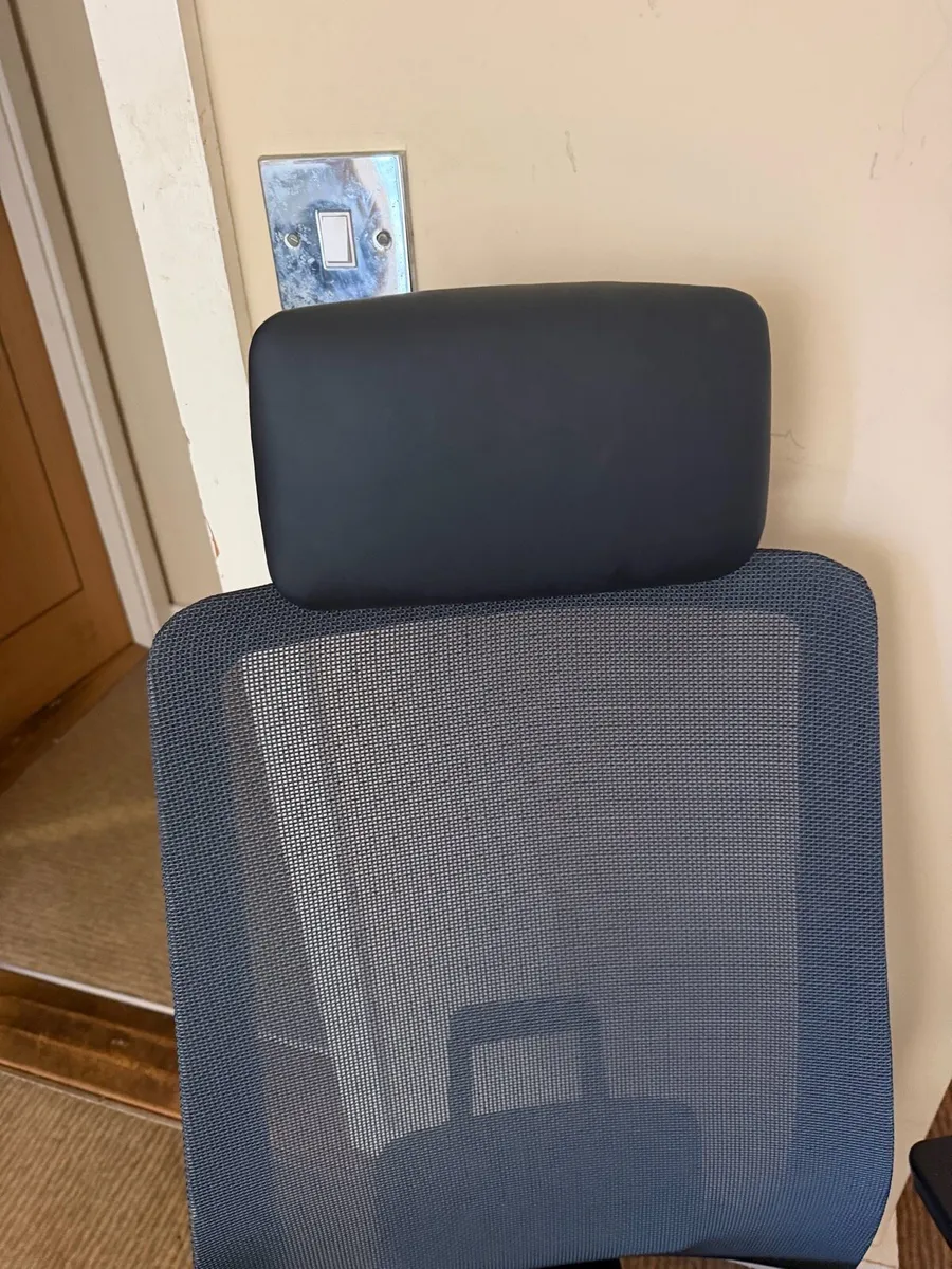 Office chair - Image 2