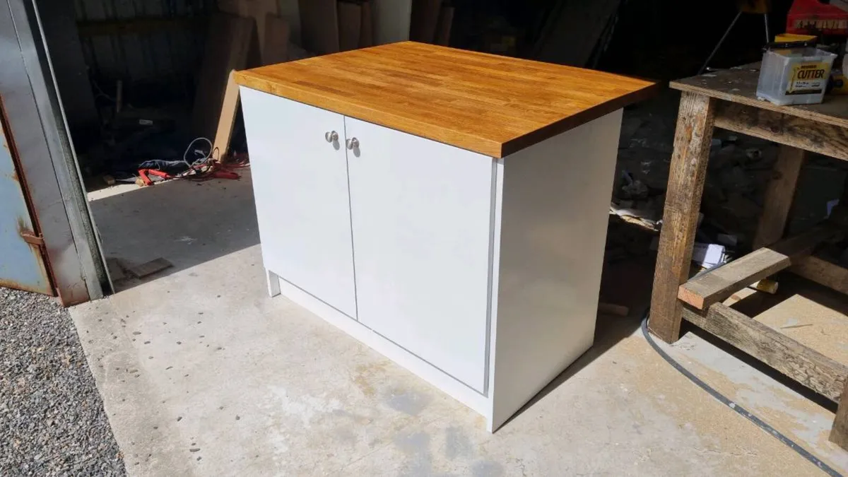 Kitchen island