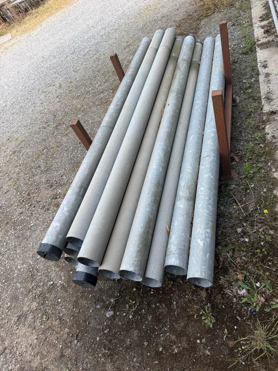 Galvanised second hand poles - Image 1