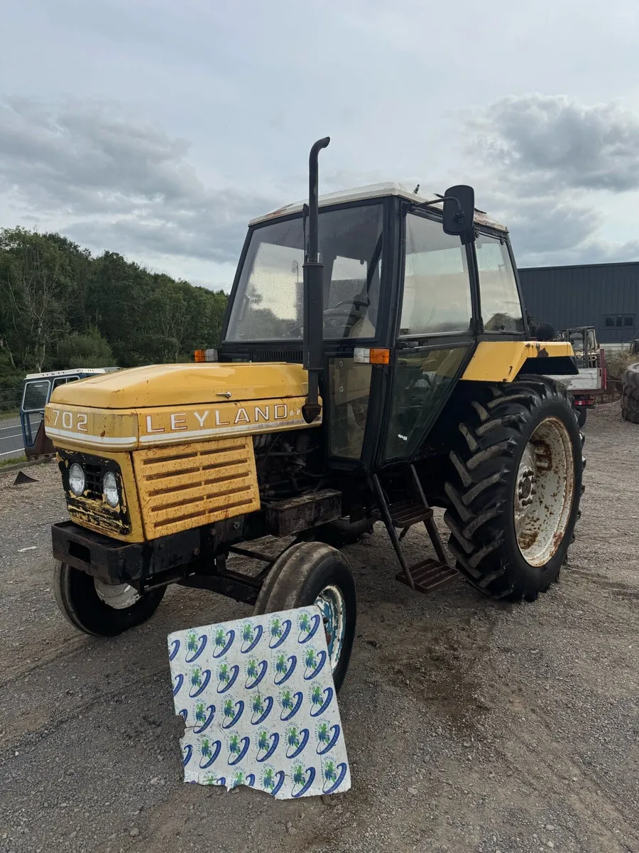 Leyland 702 2WD Tractor - Image 1