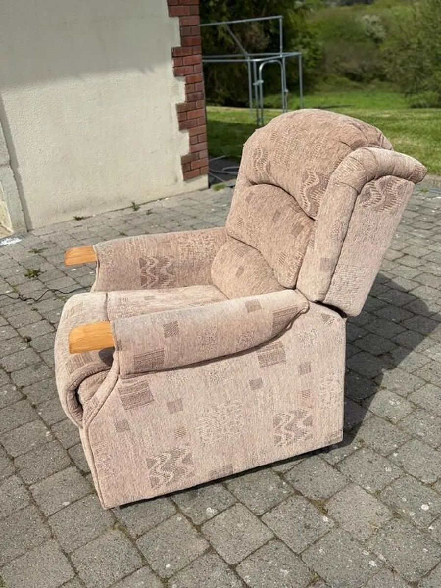 Rise & Recline Armchair (Tilt & Lift) - Image 3