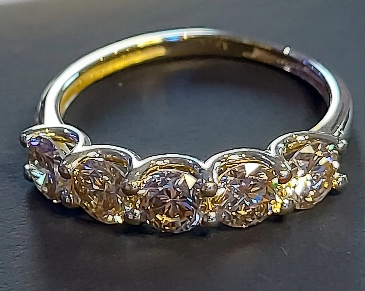 1.6 ct VS-SI Natural Diamond 14Kt Gold Ring IGI - Image 1