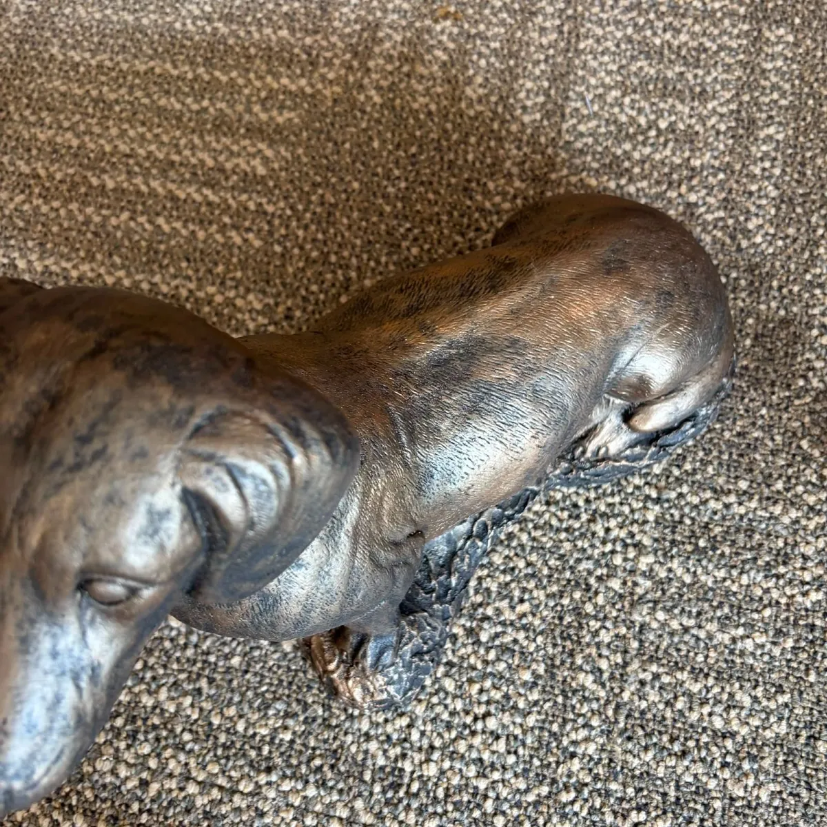 Stone, sausage dog, with a bronzed or antiqued met - Image 4