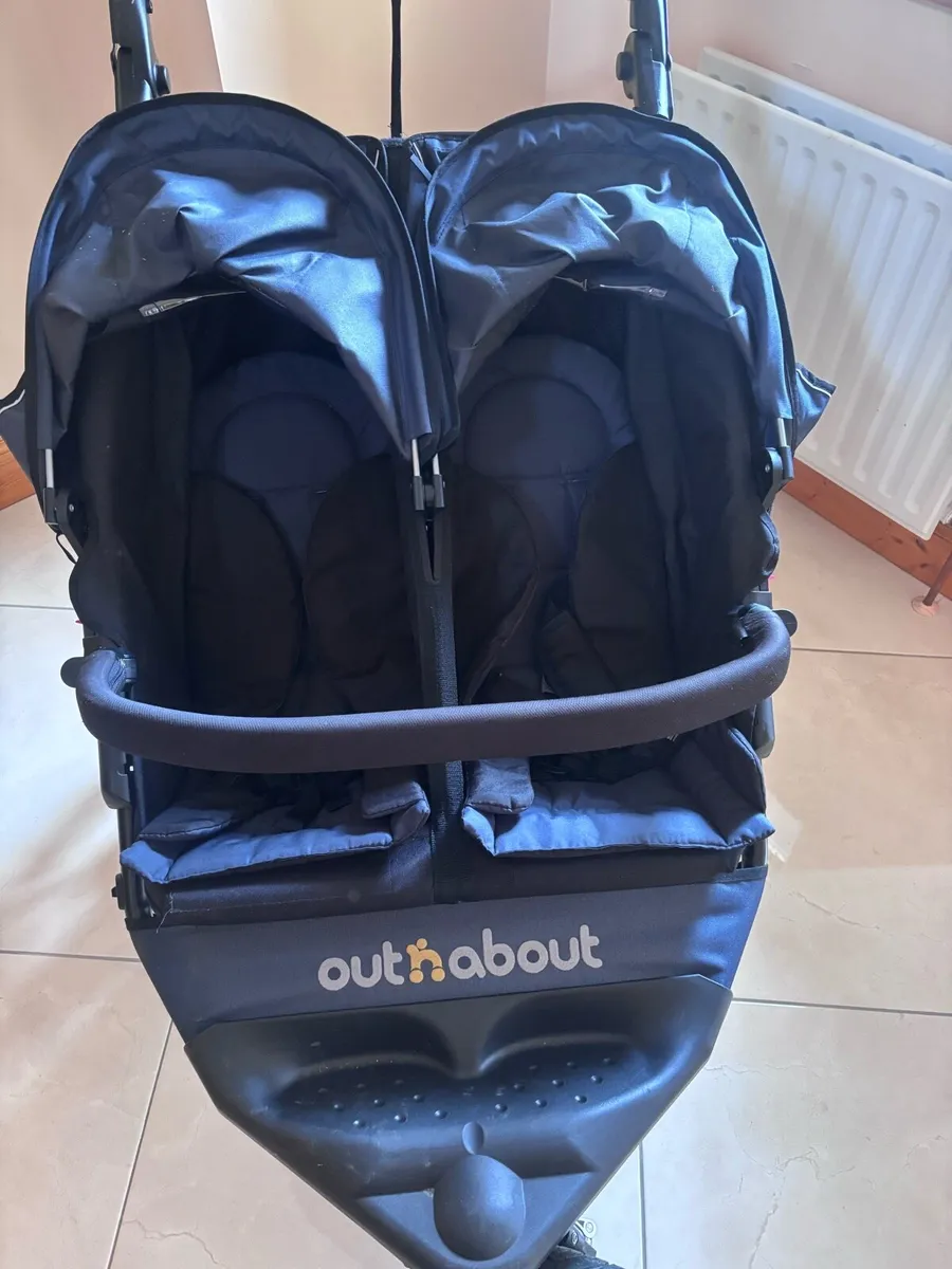 Out n about double buggy - Image 1
