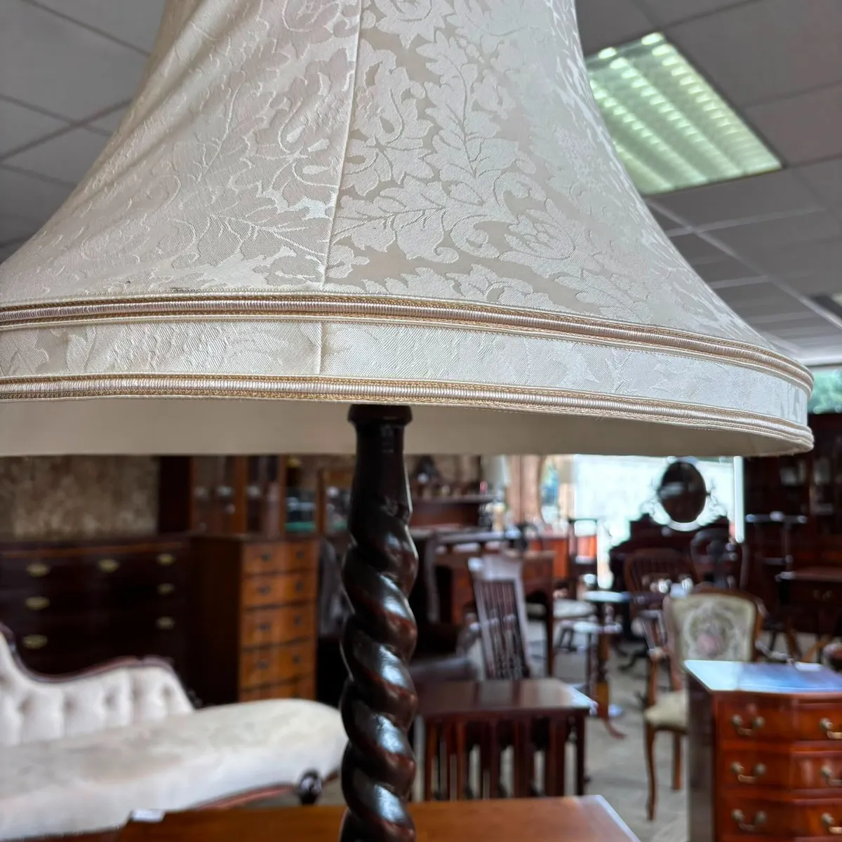Victorian mahogany barely twisted floor lamp with - Image 2