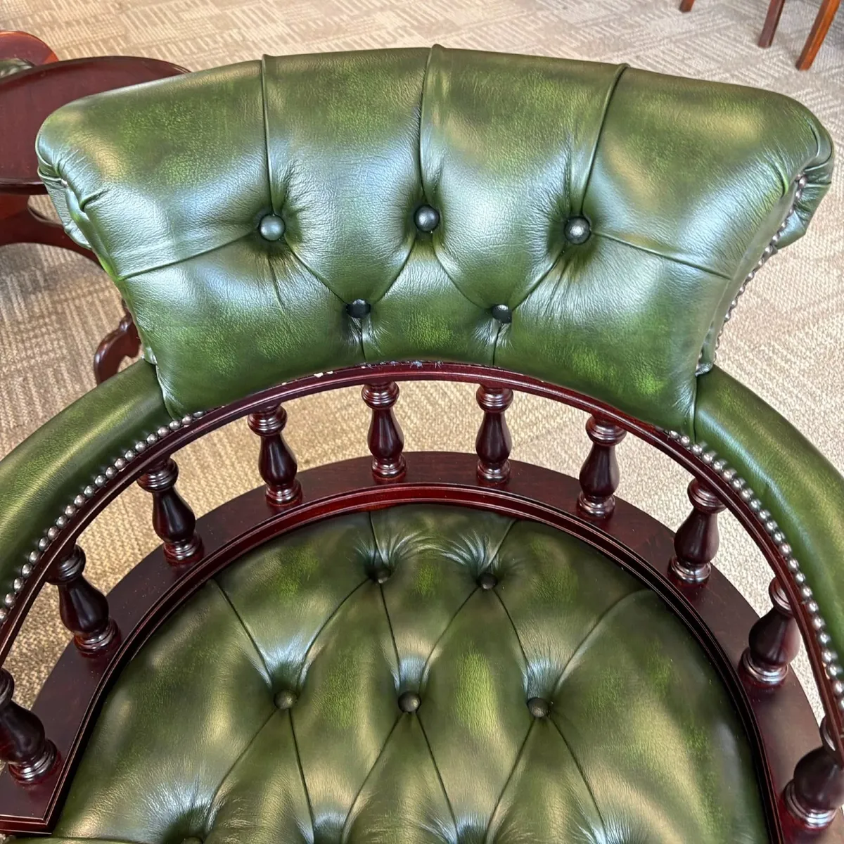 Chesterfield button back swivel leather captains - Image 3