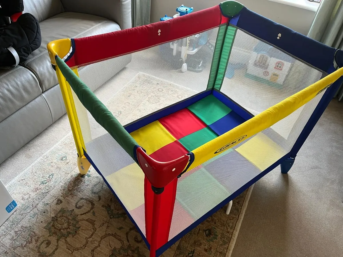 Travel cot - Image 4