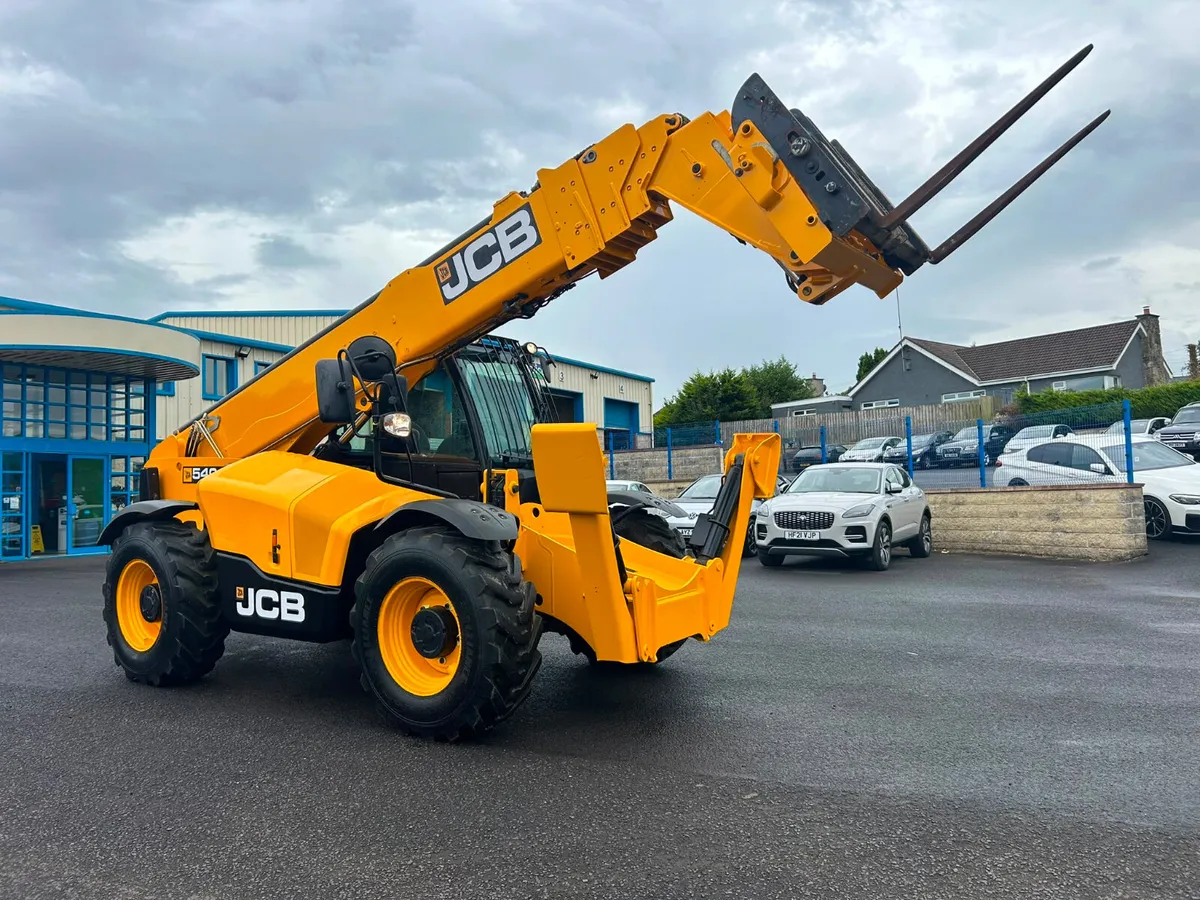 2022 JCB 540-180 Only 1970Hrs - MULLANS - Image 2