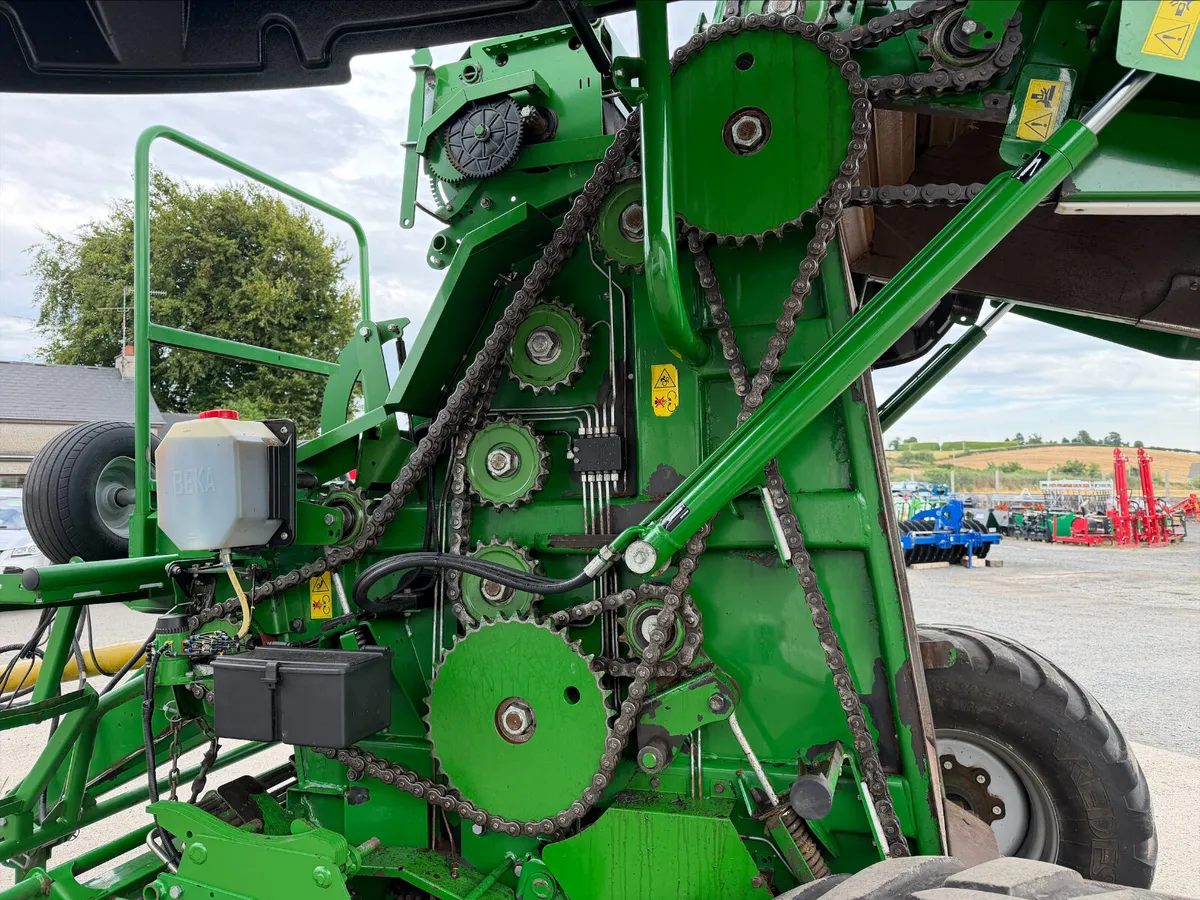 2017 McHale F5500 15-Knife Baler For Sale - Image 3