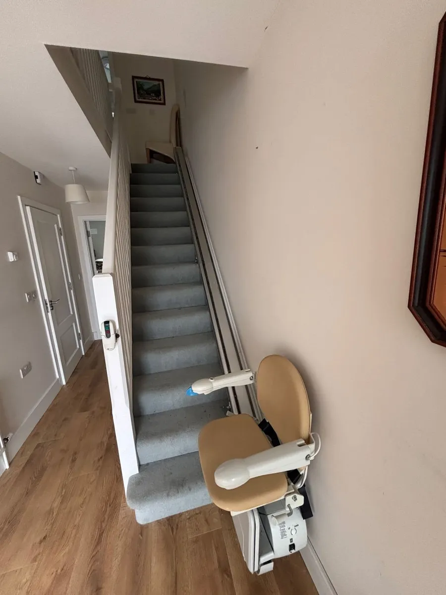 HANDICARE STAIRLIFT - Image 1