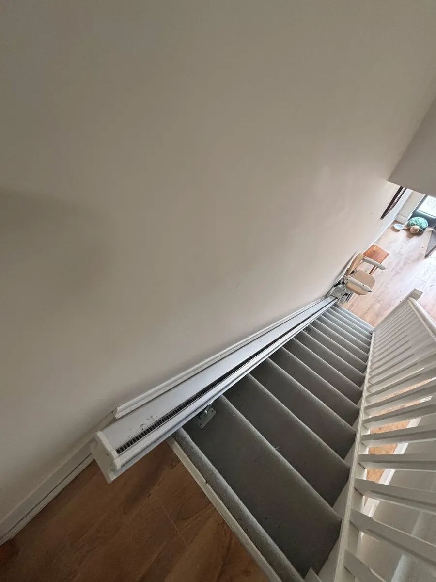 HANDICARE STAIRLIFT - Image 2