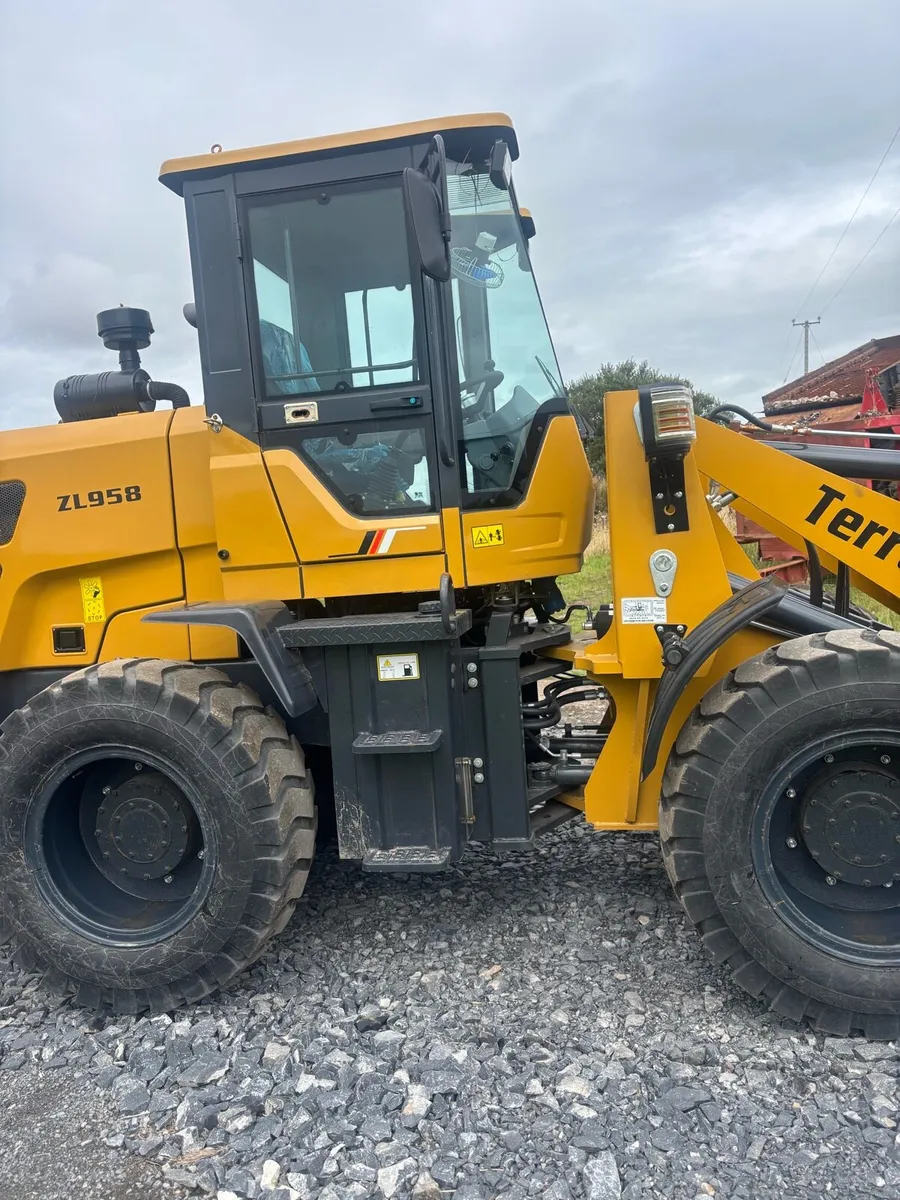 Terra max wheel loader - Image 4