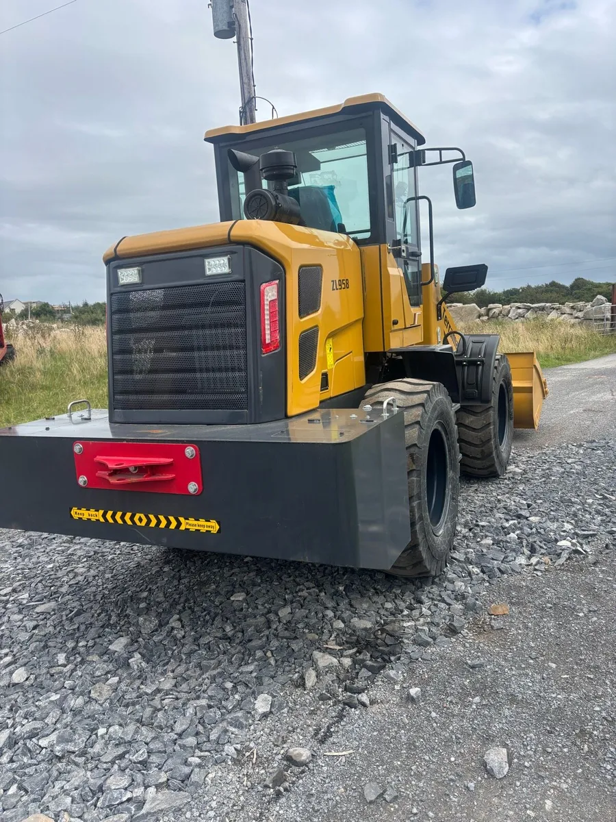 Terra max wheel loader - Image 3