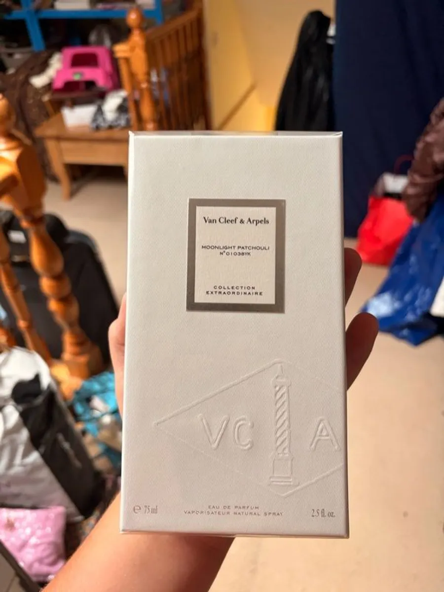 perfum - Image 1